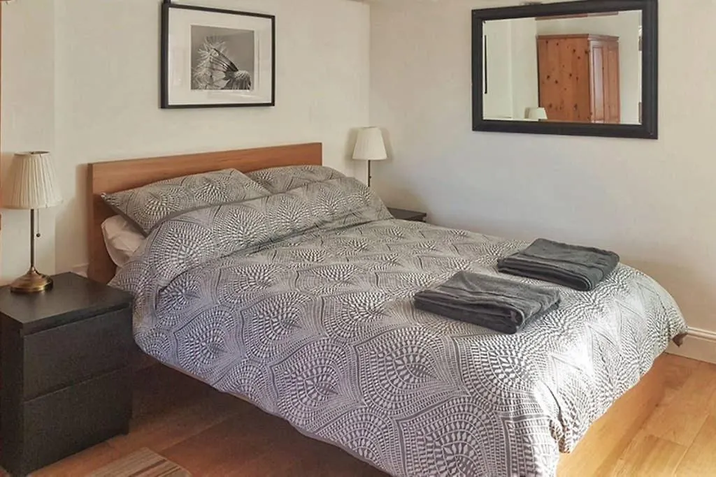 Modern Studio Apartment Near Town Centre Poole 0*,  United Kingdom